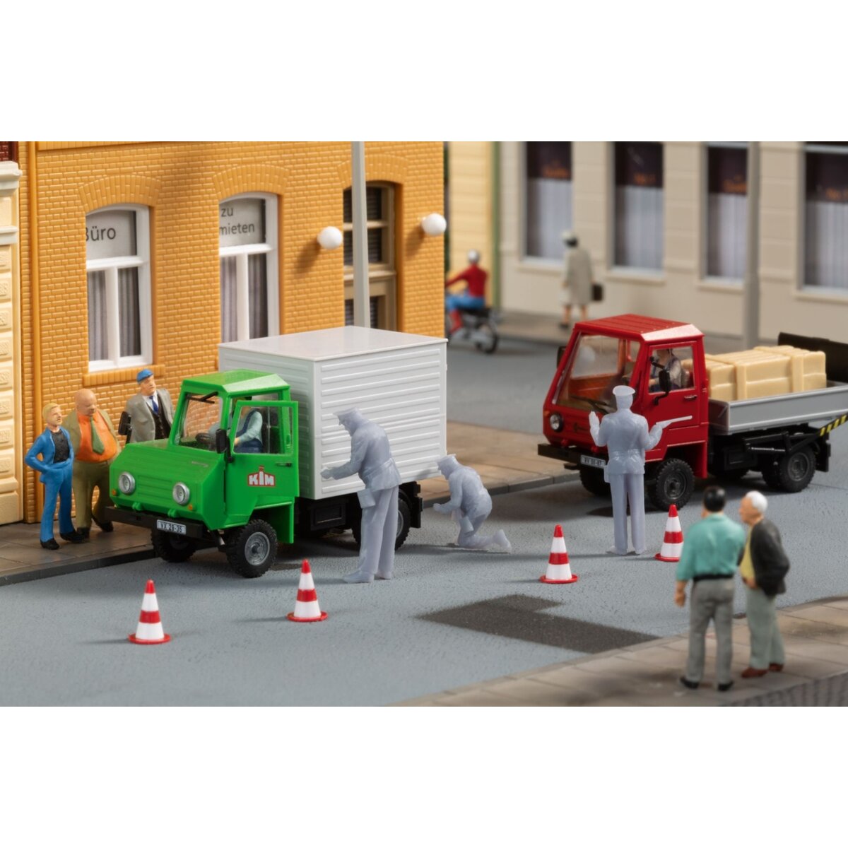 auhagen-41679-h0-figuren-verkehrskontrolle-883294FA3.jpg