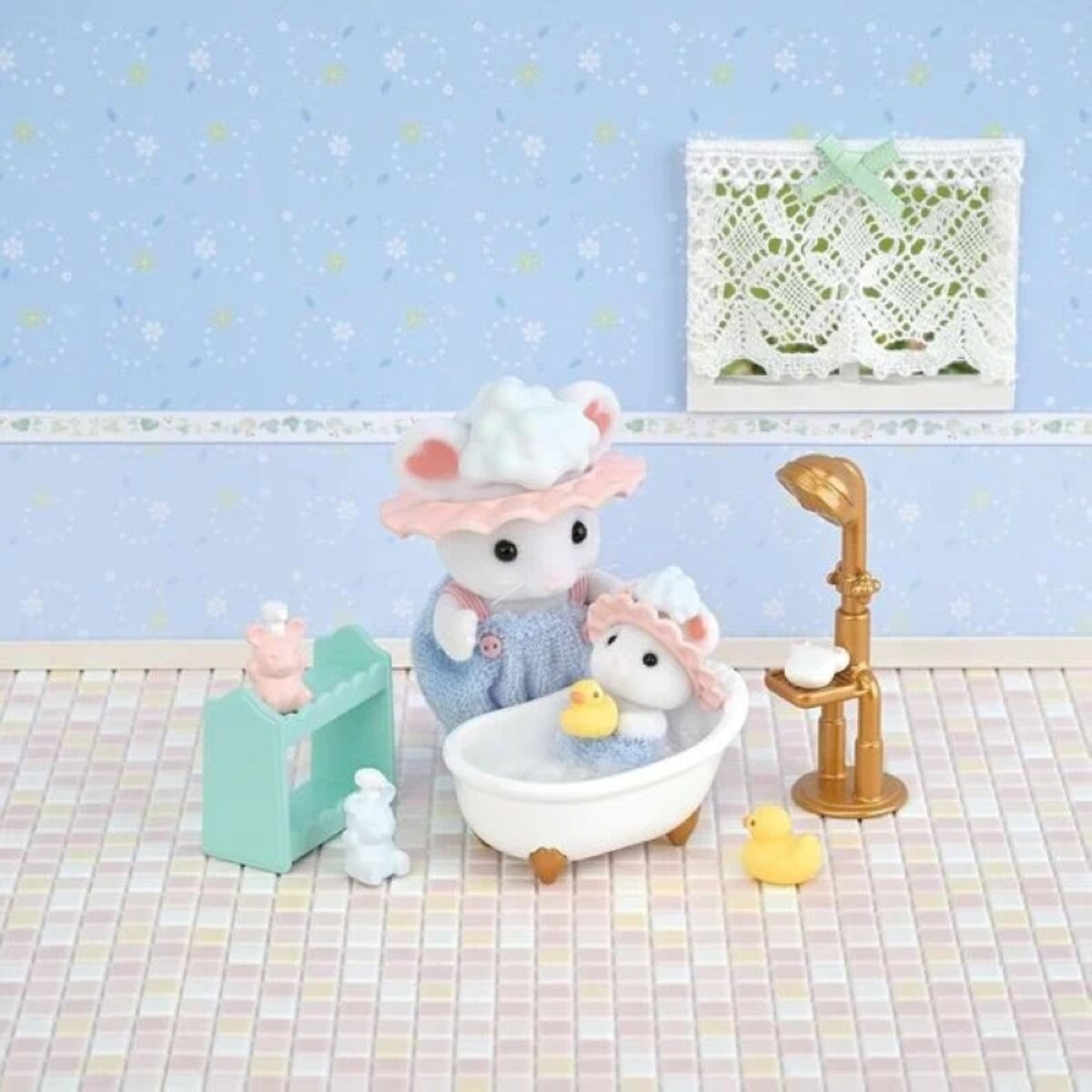 Epoch Sylvanian Families 5805 - Bath Time Bubble Siblings, Marshmallow Mäuse Badespaß Spielset