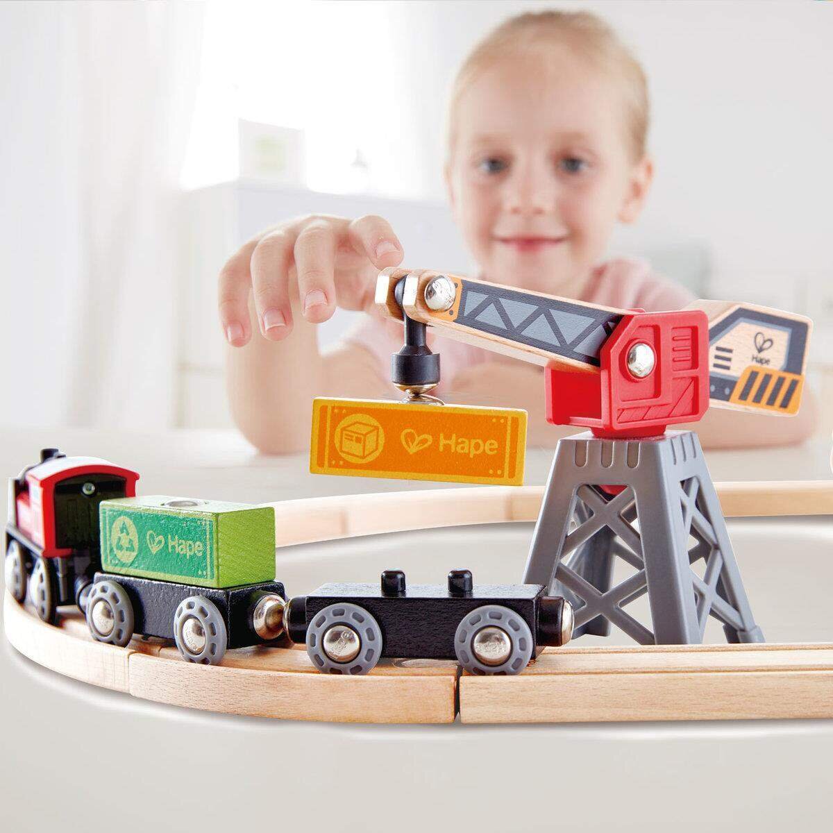 hape-frachtlieferung-eisenbahn-kreis-0AB41F6D2.jpg