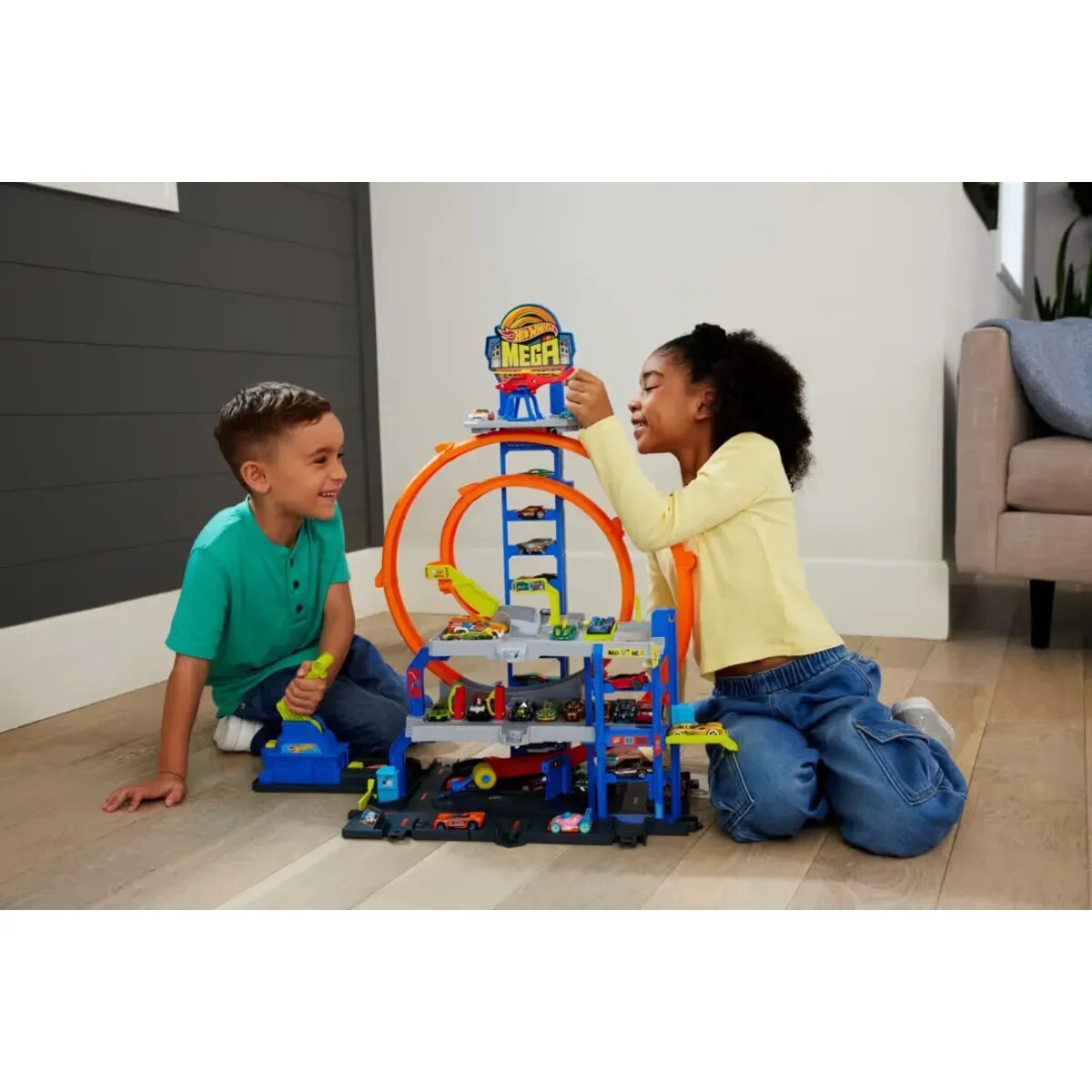 Hot Wheels City Mega Looping Garage