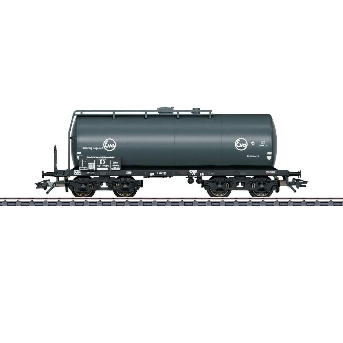 maerklin---einheits-kesselwagen-A2DB327A1.jpg