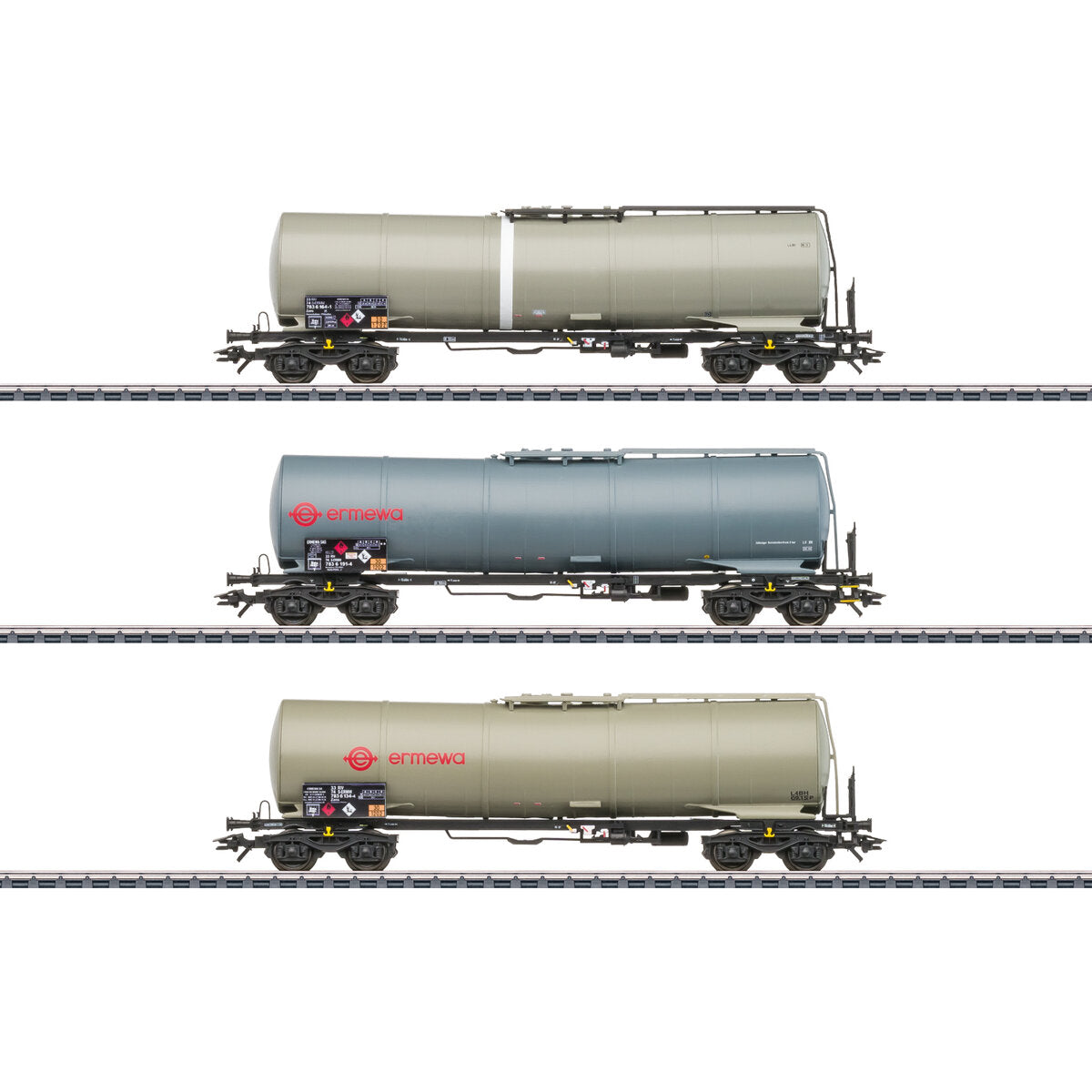 maerklin-46545-h0-kesselwagen-set-8CBD6FF71.jpg