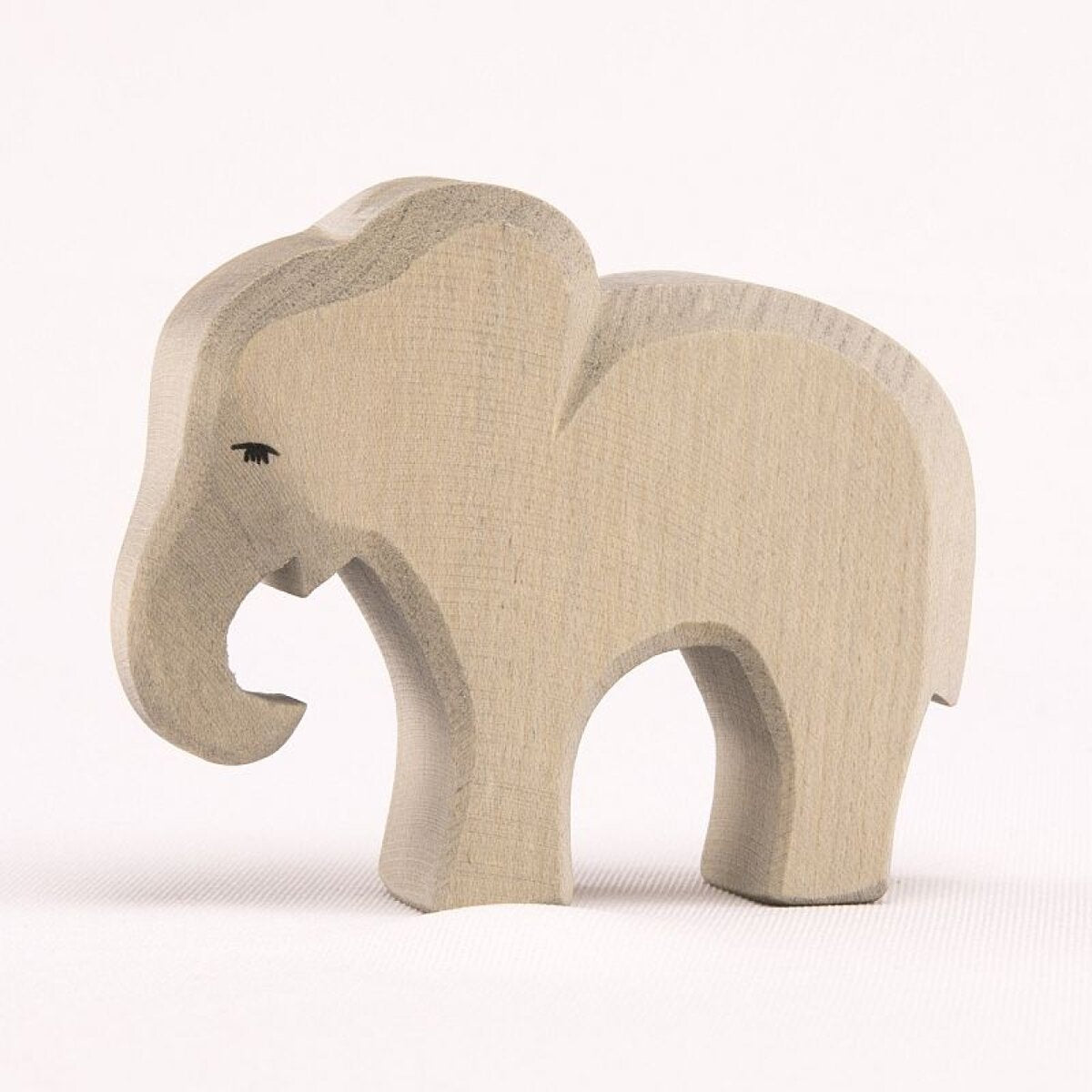ostheimer-20423-elefant-klein-fressend-F0C3DCD21.jpg