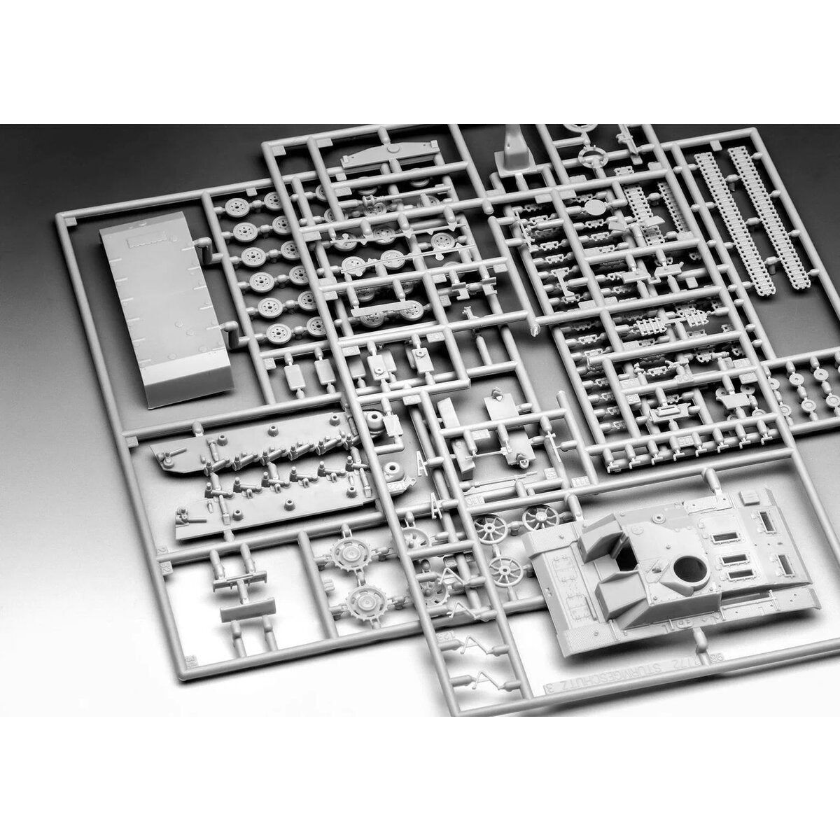 Revell Sturmgeschütz IV "World of Tanks"