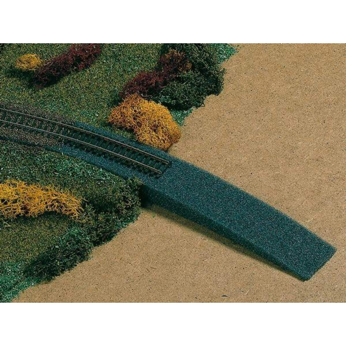 auhagen-bahndammauffahrt---schaumstoff-F5F2B55C1.jpg