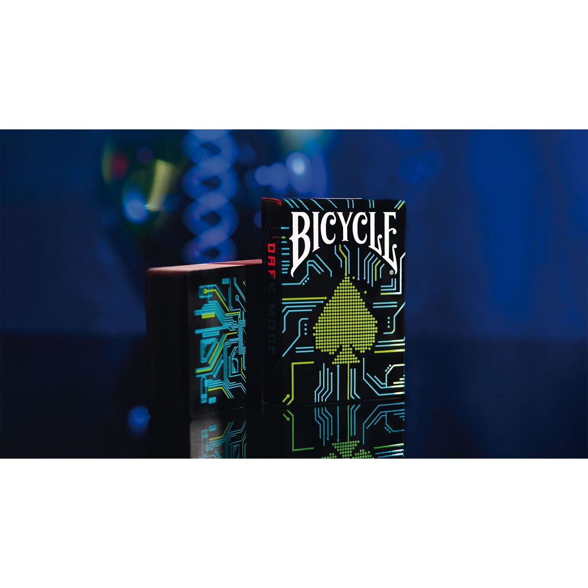 bicycle-kartenspiel-dark-mode-4EBC2E3A4.jpg