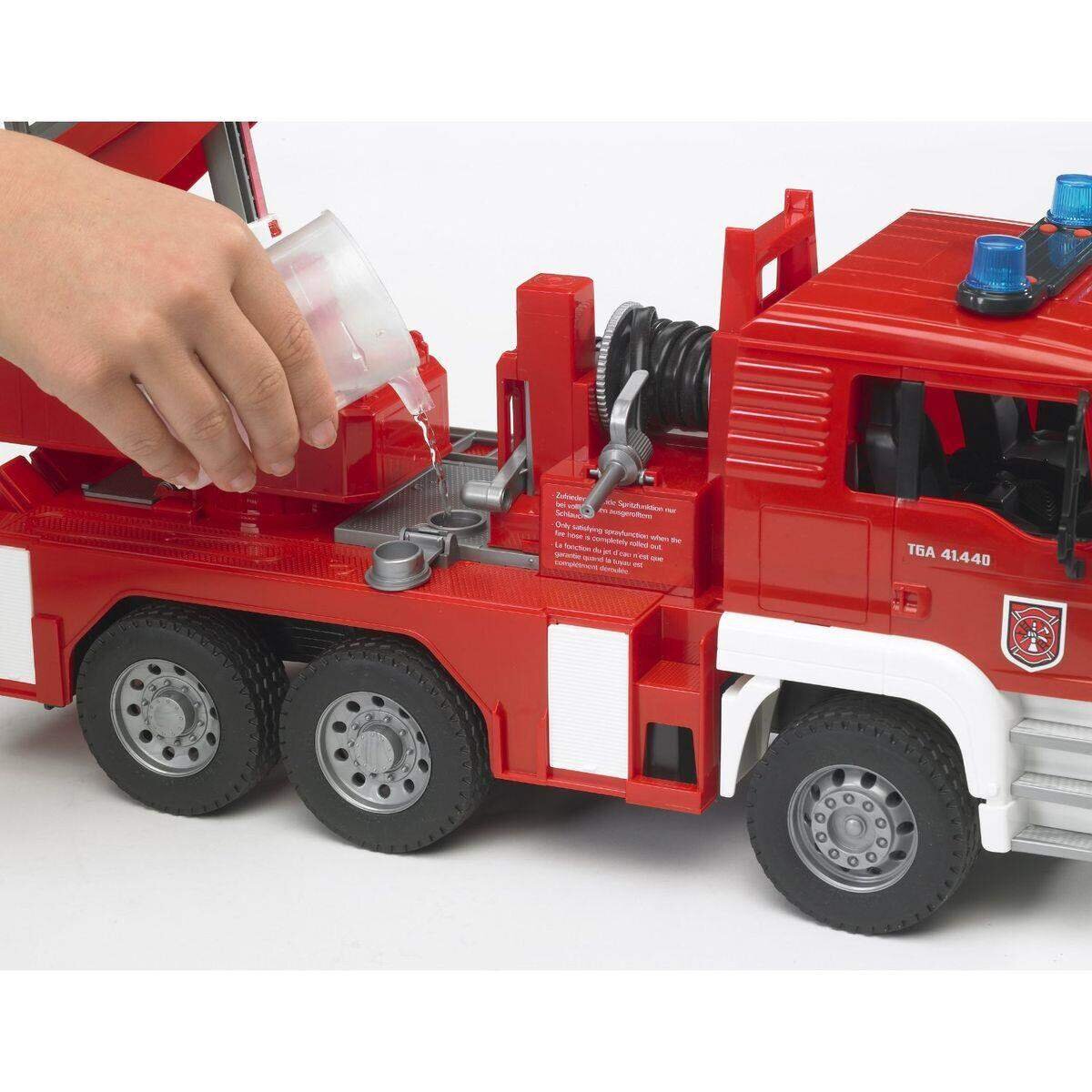 bruder-02771-man-tga-feuerwehr-396AAFAA6.jpg