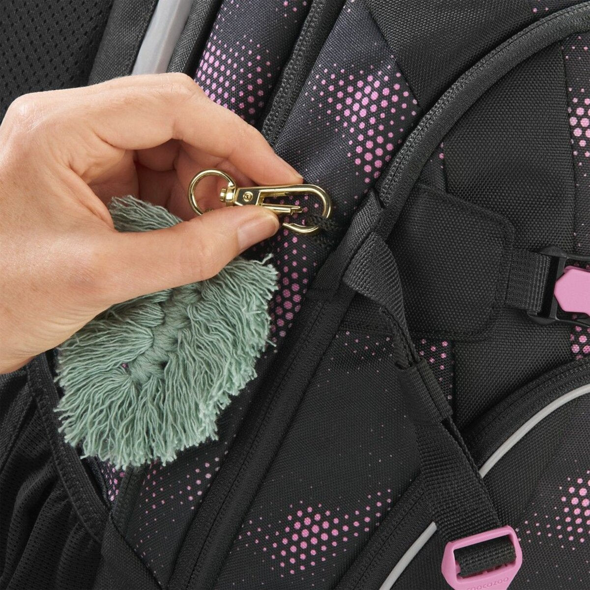 coocazoo-rucksack-mate-pink-illusion-92BD39B98.jpg