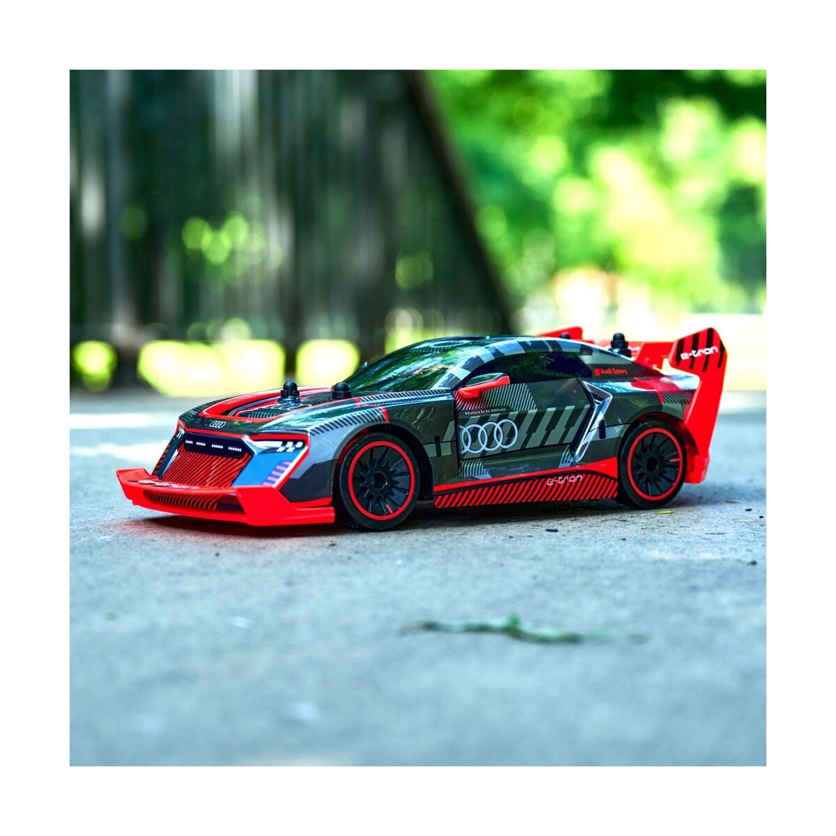 dickie-toys-rc-audi-s1-01DB96E35.jpg