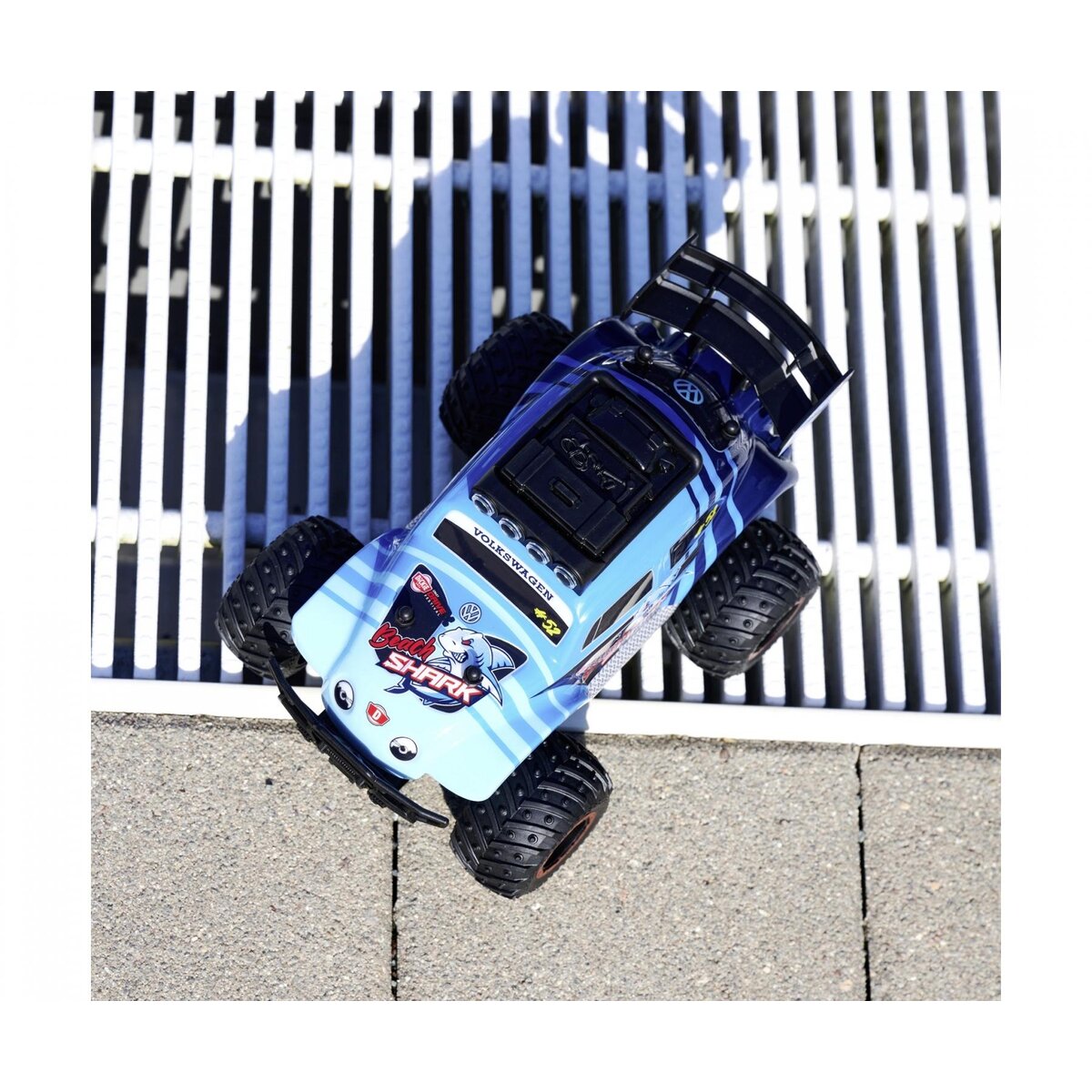 dickie-toys-rc-volkswagen-beetle-1018068E6.jpg