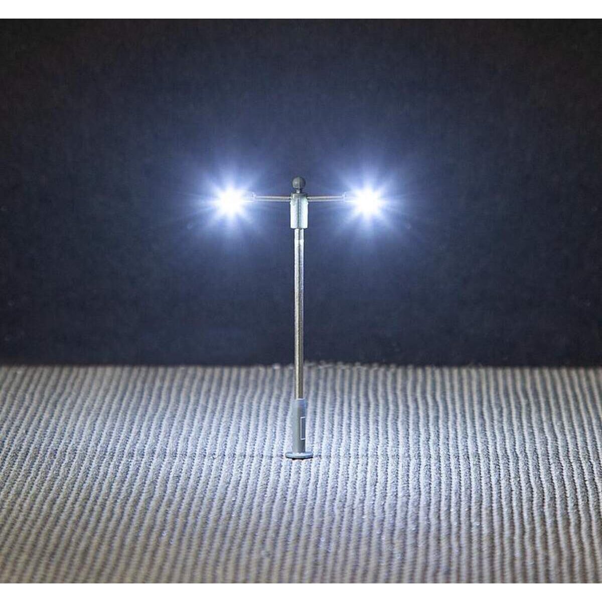 faller---led-strassenbeleuchtung-6575F9071.jpg