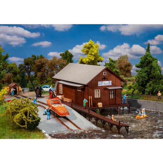 faller-130588---bootshaus-FD9CA2BD1.jpg