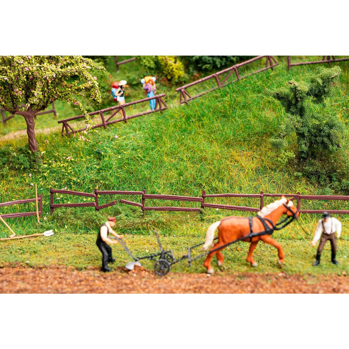 faller-180857---4-D57AAF8C2.jpg