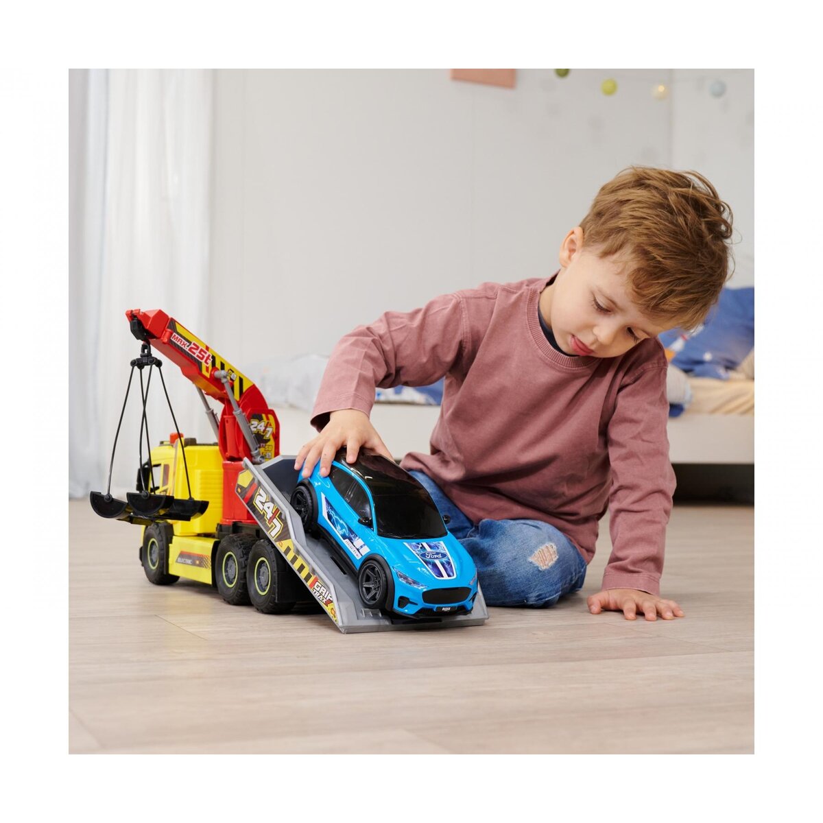 giant-tow-truck-1602AD3A5.jpg