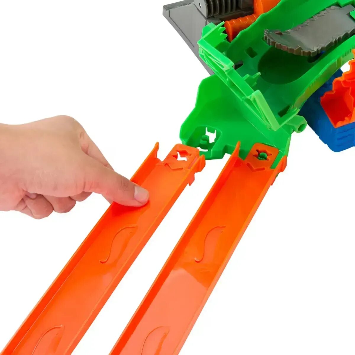 hot-wheels-monster-trucks-sharks-1FEDB0FC3.jpg