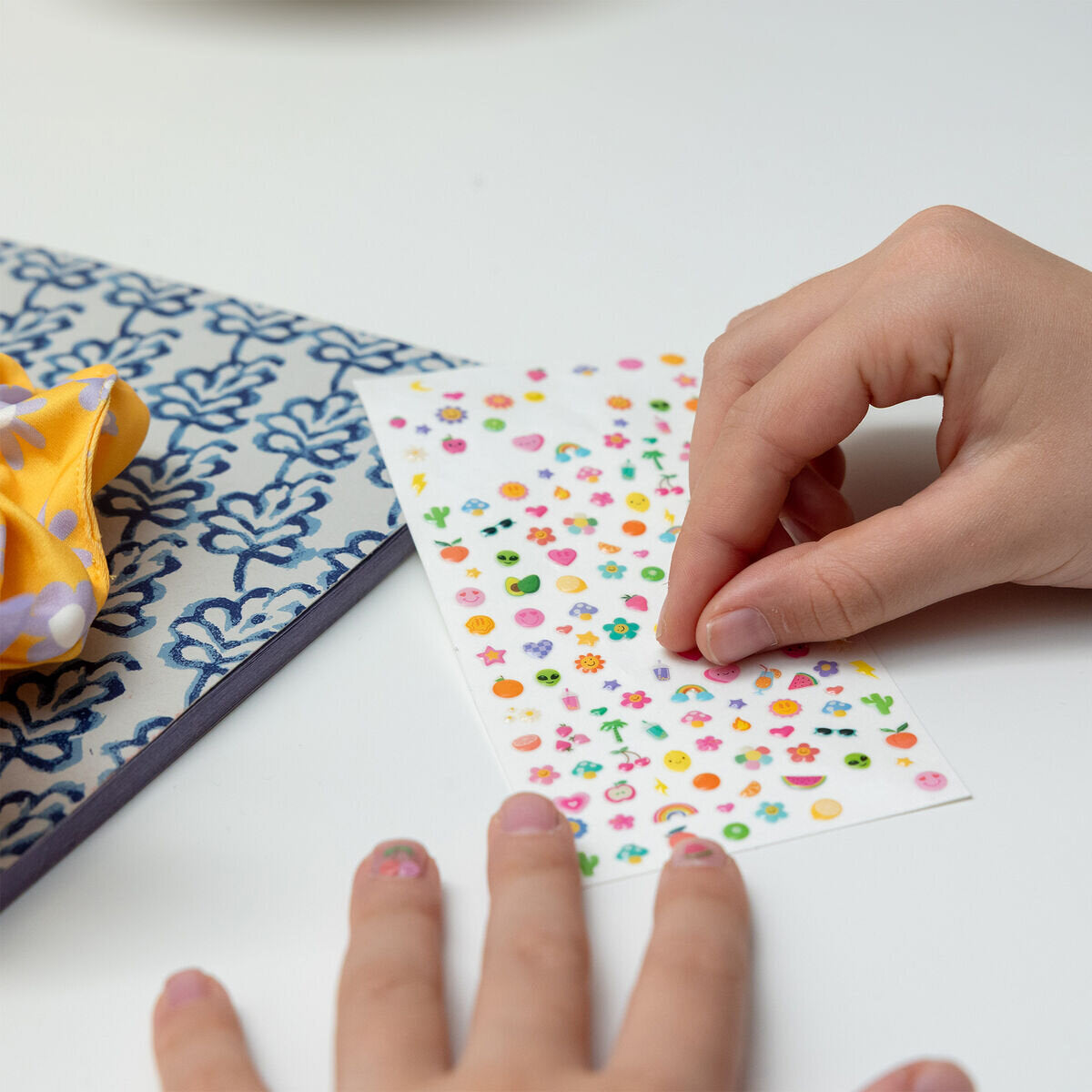 legami-nsk0003-nagelsticker-groovy--494301206.jpg