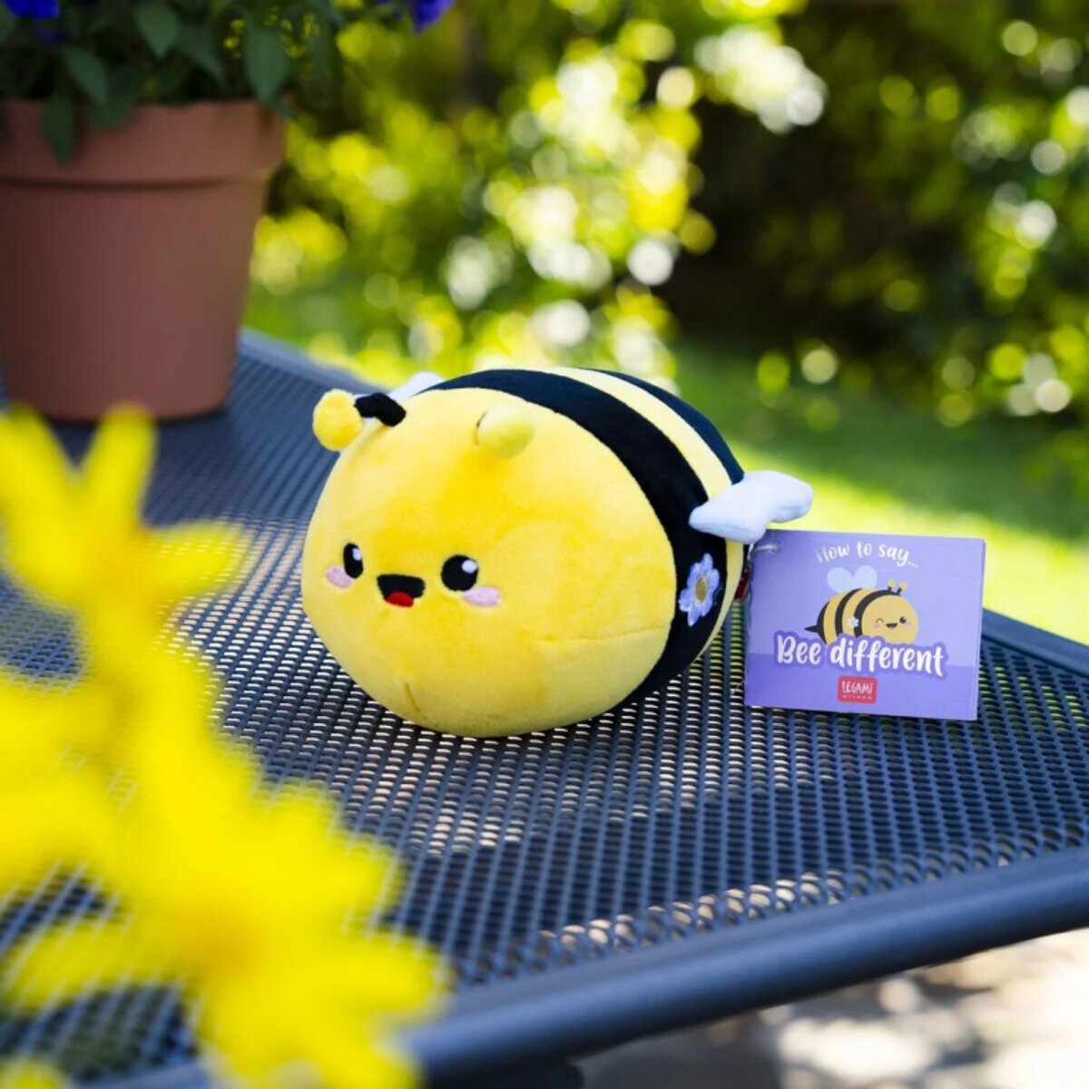legami-plueschtier-bee---B49367693.jpg