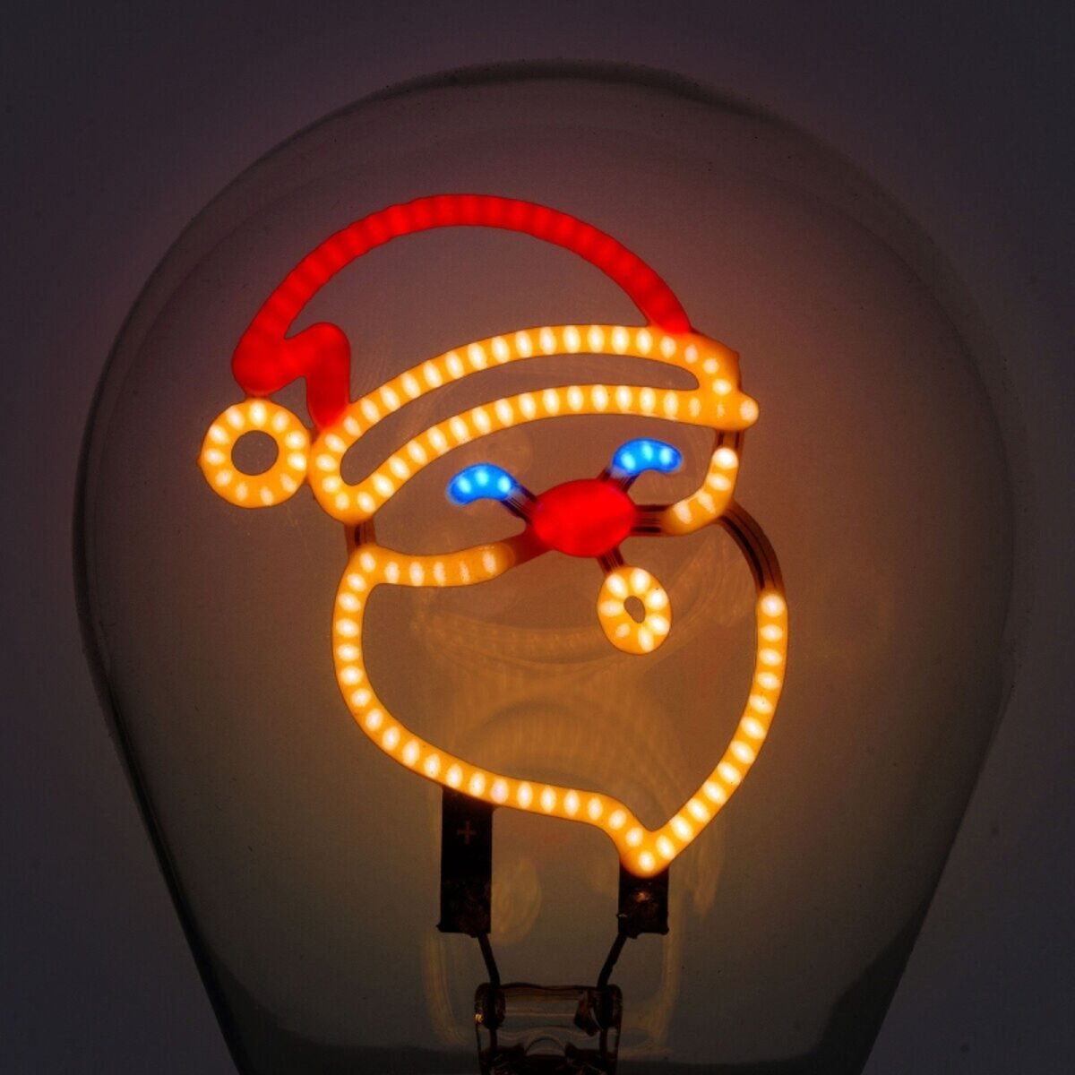 legami-usb-tischlampe-in-gluehbirnenform-CBE030F86.jpg