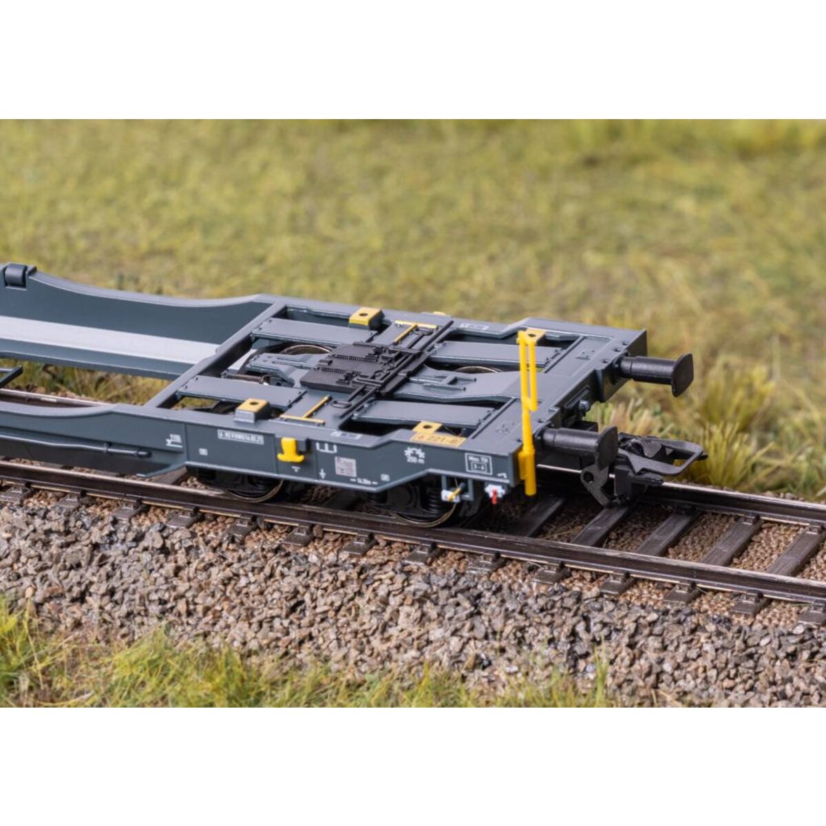 maerklin-47472-h0-doppel-taschenwagen-BF25CE8B4.jpg
