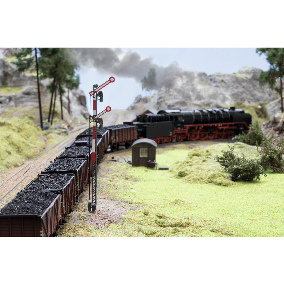 maerklin-70414-h0-hauptsignal-mit-6A38D1752.jpg