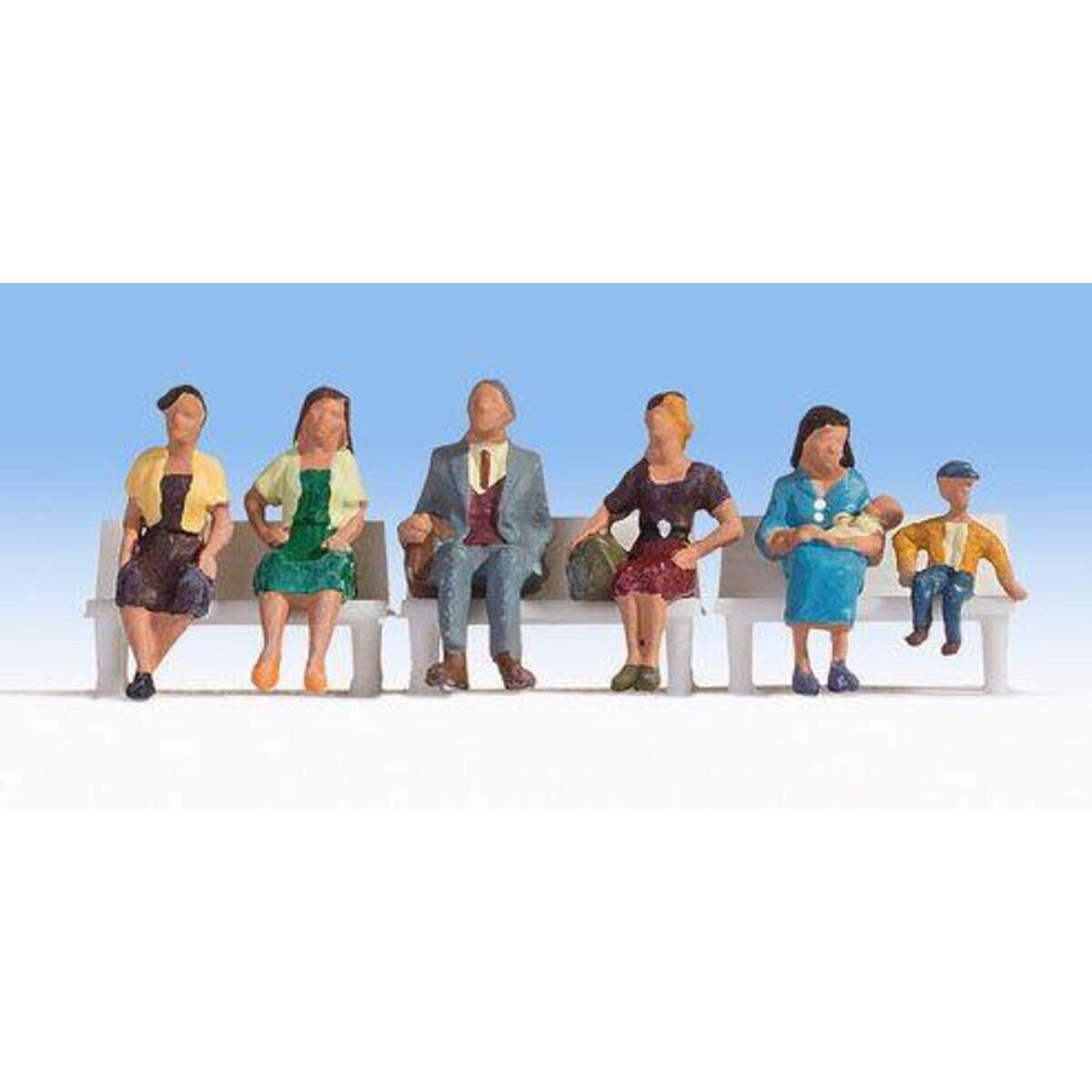 noch-sitzende-6-figuren-3984F7901.jpg