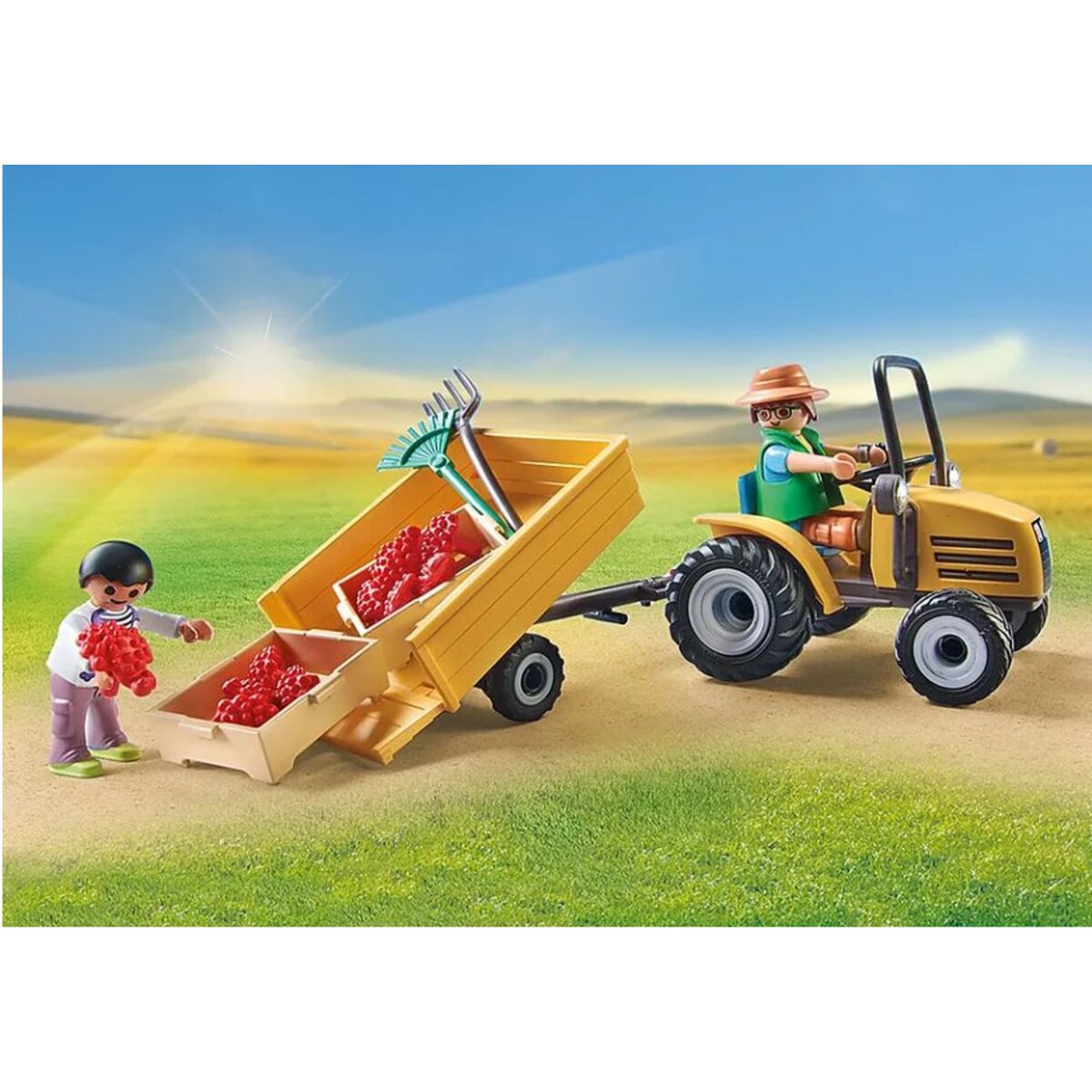 PLAYMOBIL® 71442 Country - Traktor mit Anhänger und Wassertank