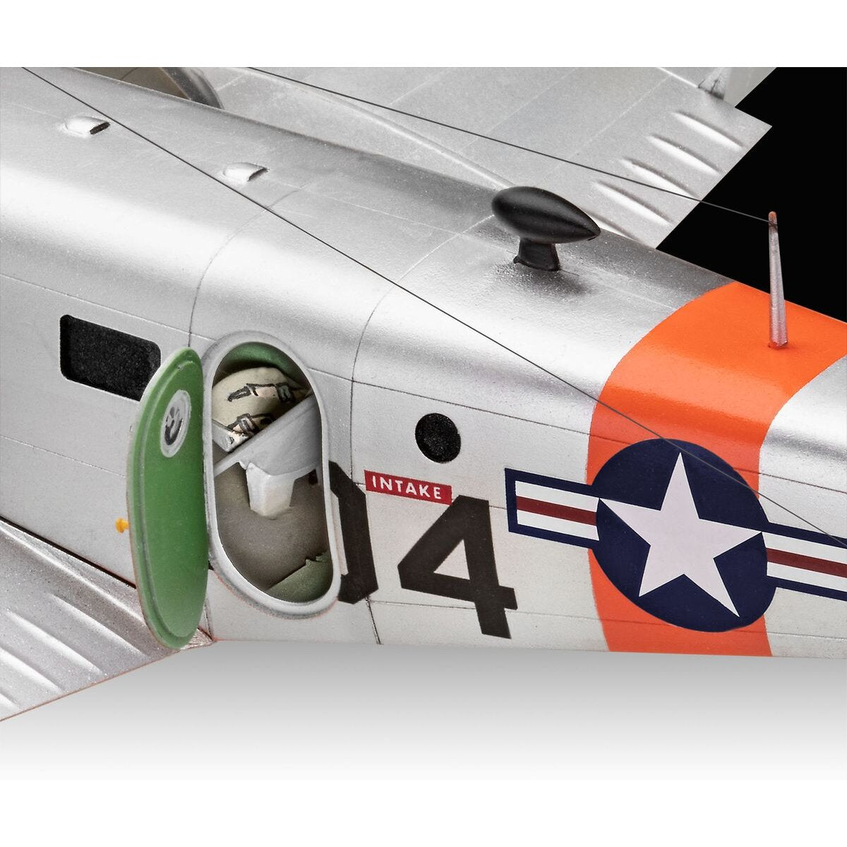 revell-beechcraft-model-18-8DEAF06E4.jpg