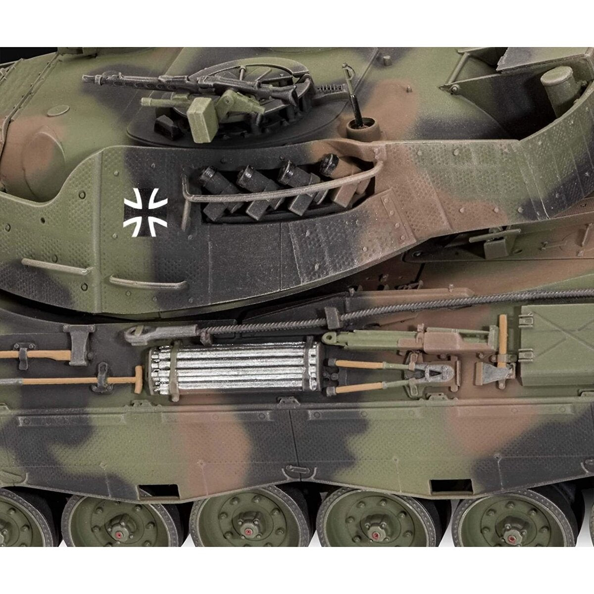 revell-leopard-1a5-36EC5D433.jpg