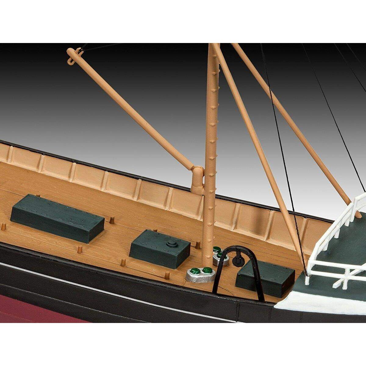 revell-north-sea-trawler-massstab-B984B91C4.jpg