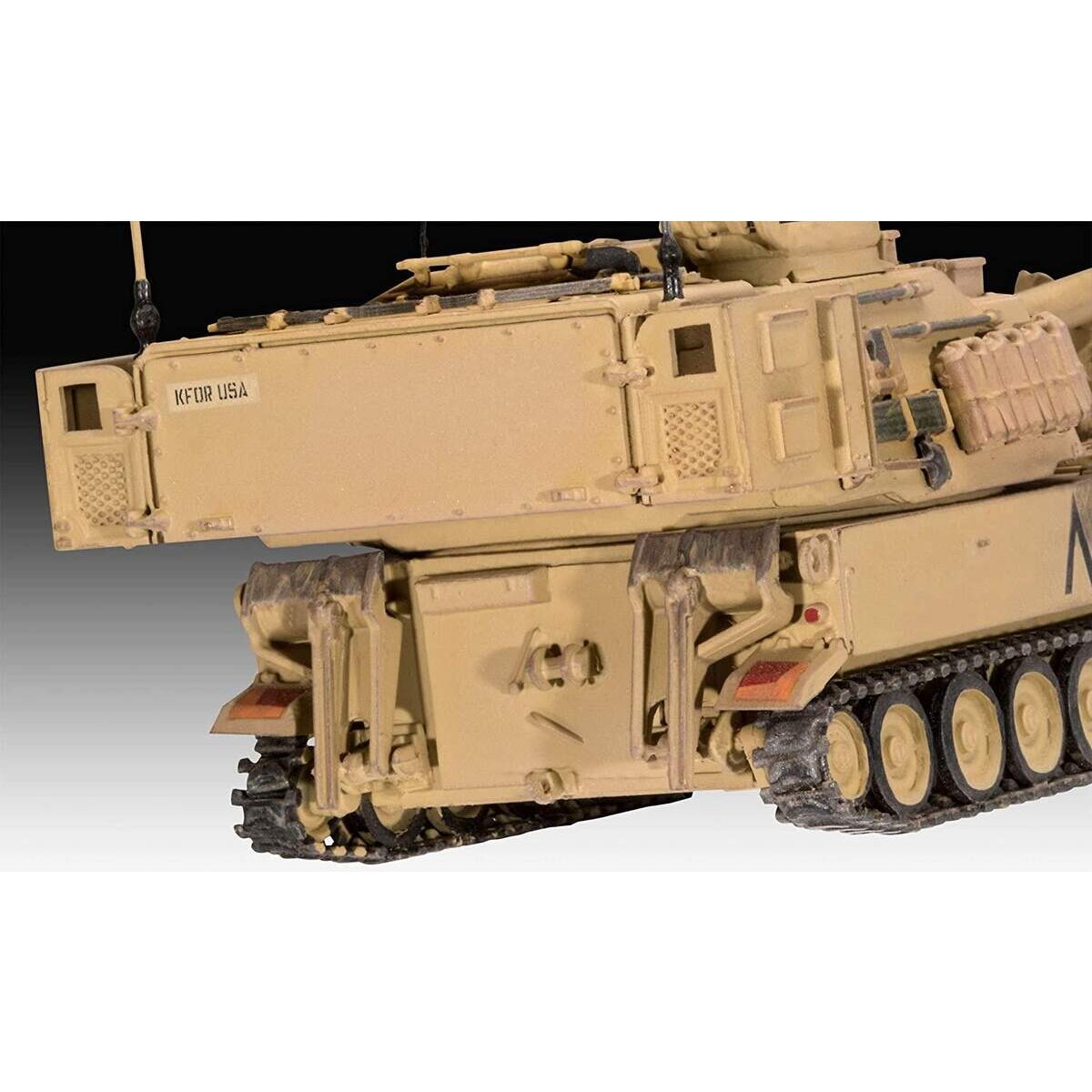 revell-panzer-m109a6-041AE9745.jpg