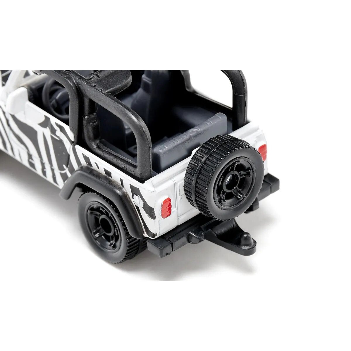 siku-1546-jeep-wrangler-safari-08CEBC5B3.jpg