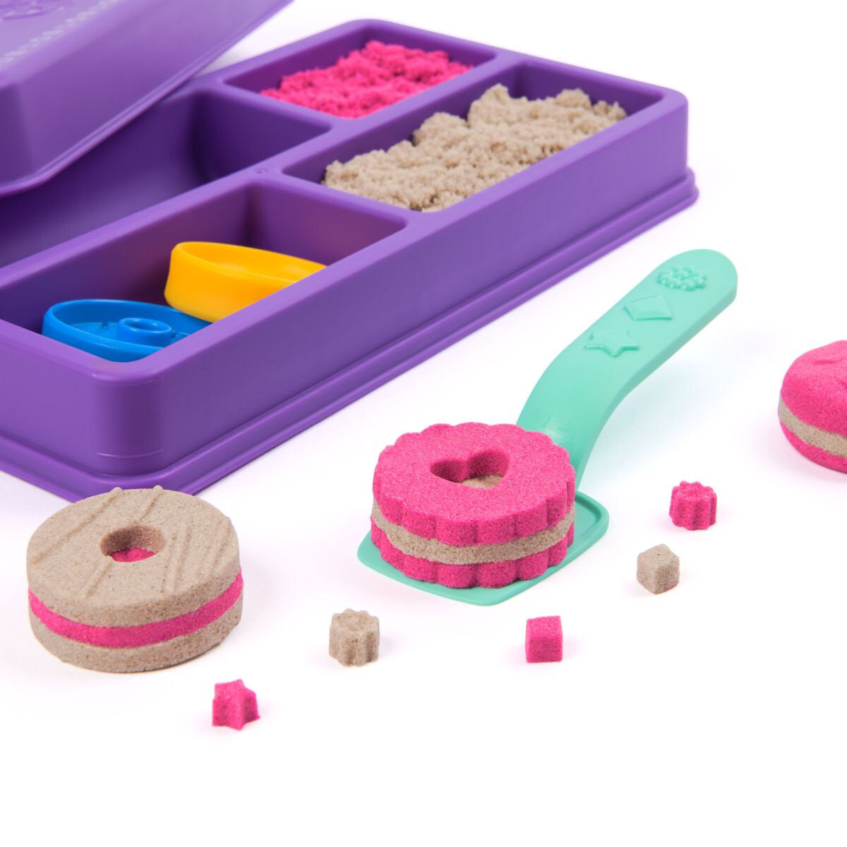 spin-master-kinetic-sand--BB392D713.jpg
