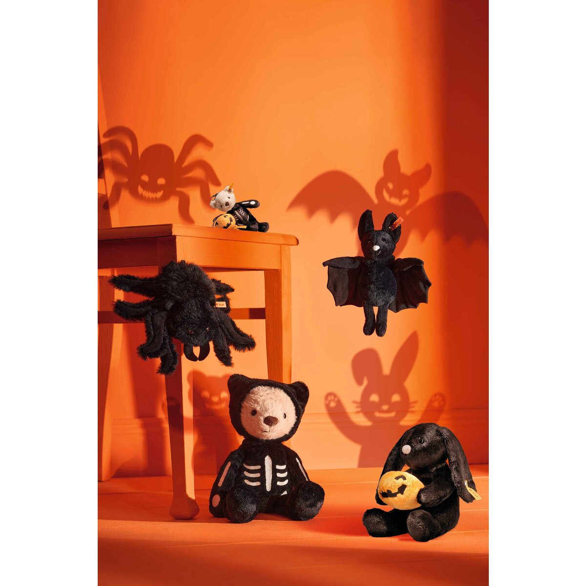 steiff-anhaenger-mr-bones-teddybaer-18EC11816.jpg